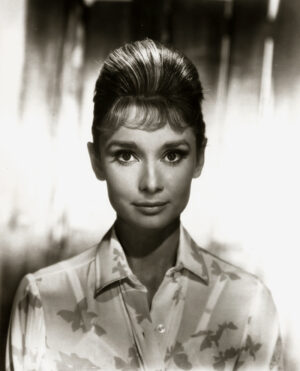 Portrait d'Audrey Hepburn, pour le film Deux têtes folles - Tirage argentique d'époque, 1964 - Détail