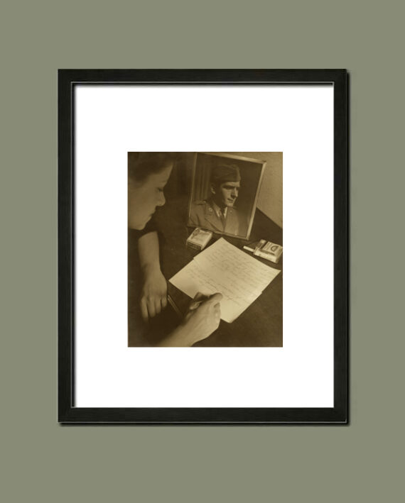 Des cigarettes Chesterfield pour son soldat, étude publicitaire, c. 1942 - Simulation d'encadrement du tirage