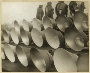 Plein phare, étude photographique de projecteurs - Tirage argentique d'époque, c. 1950 - Photo Memory