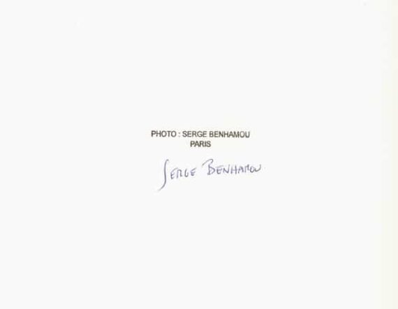 Georges Brassens, portrait à la pipe - Tirage sur papier baryté, signé du photographe Serge Benhamou au verso (détail)