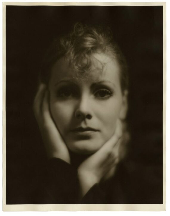 Greta Garbo, portrait pour The Kiss, par Clarence Sinclair Bull - Tirage argentique grand format - Photo Memory