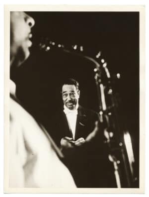 Duke Ellington, portrait au saxophone - Tirage argentique vintage, 1957 - Photo Memory
