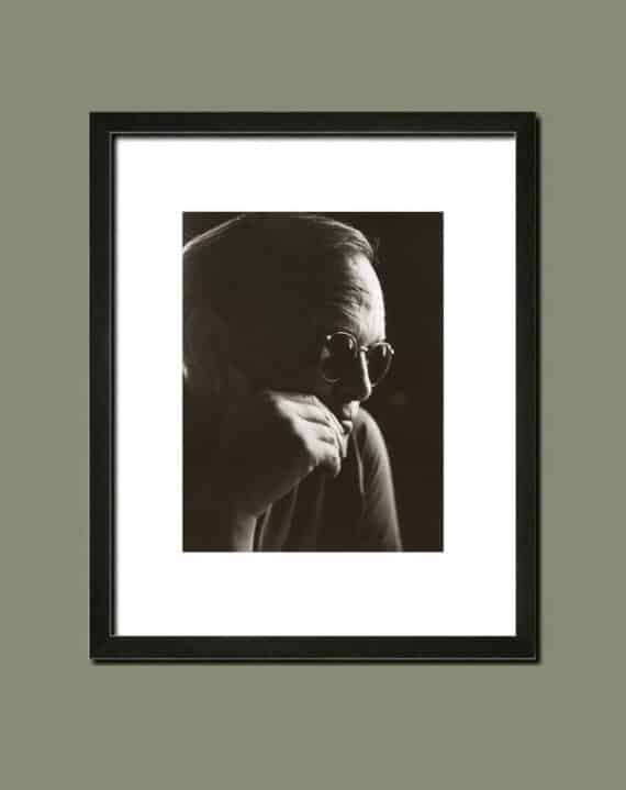 Truman Capote, portrait en clair obscur - Simulation d'encadrement