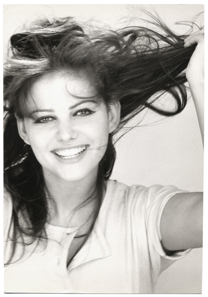 Claudia Cardinale souriante, portrait par Pierluigi Praturlon - Tirage argentique vintage, c. 1960 - Photo Memory