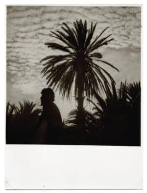 Jeu de silhouettes dans un paysage marocain, c. 1935 - Tirage argentique d'époque - Photo Memory