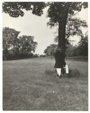 Photo de Blow-Up : la scène culte du parc - Tirage argentique d'époque, 1967 - Photo Memory